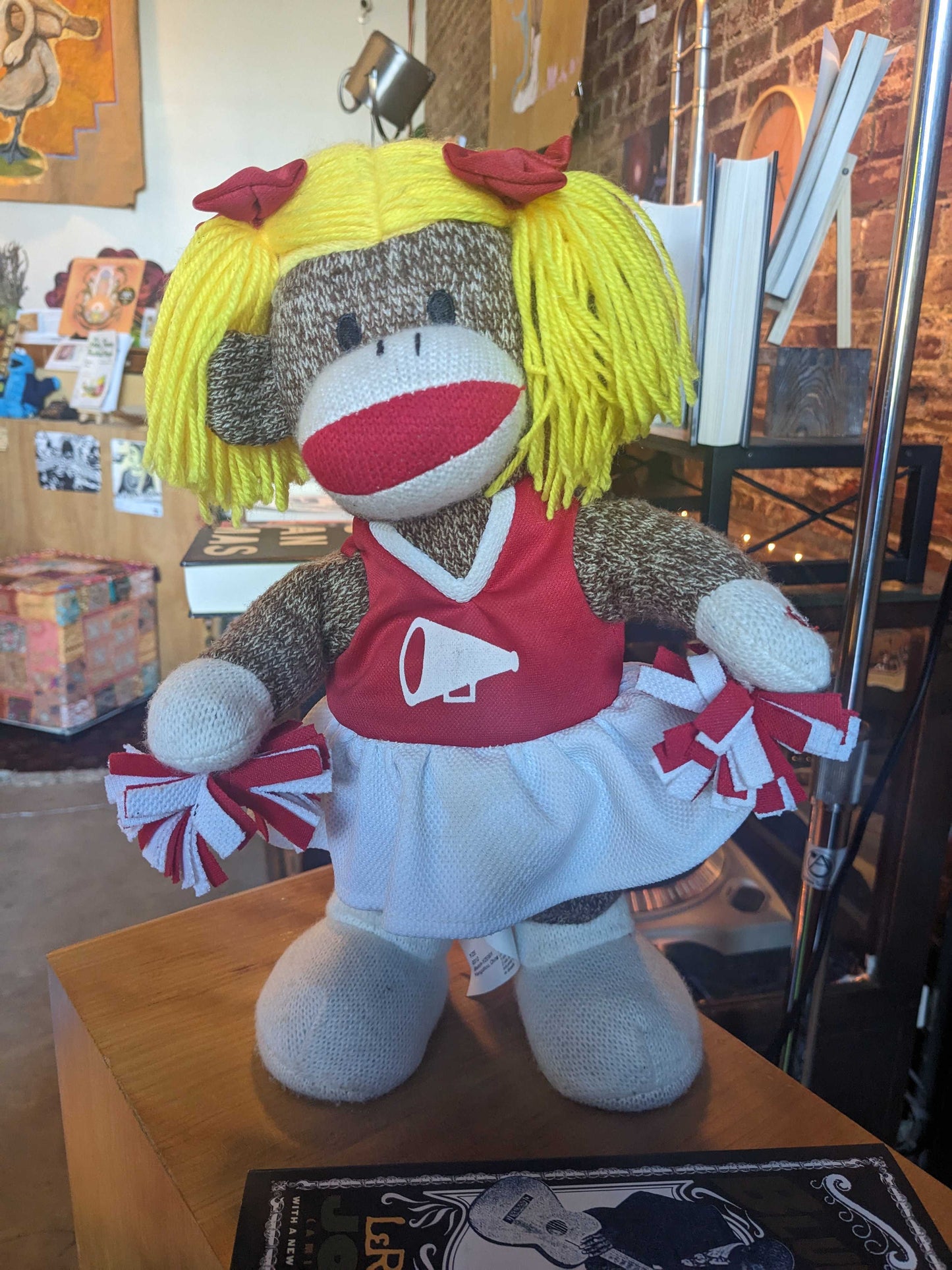 Singing Cheerleader!
